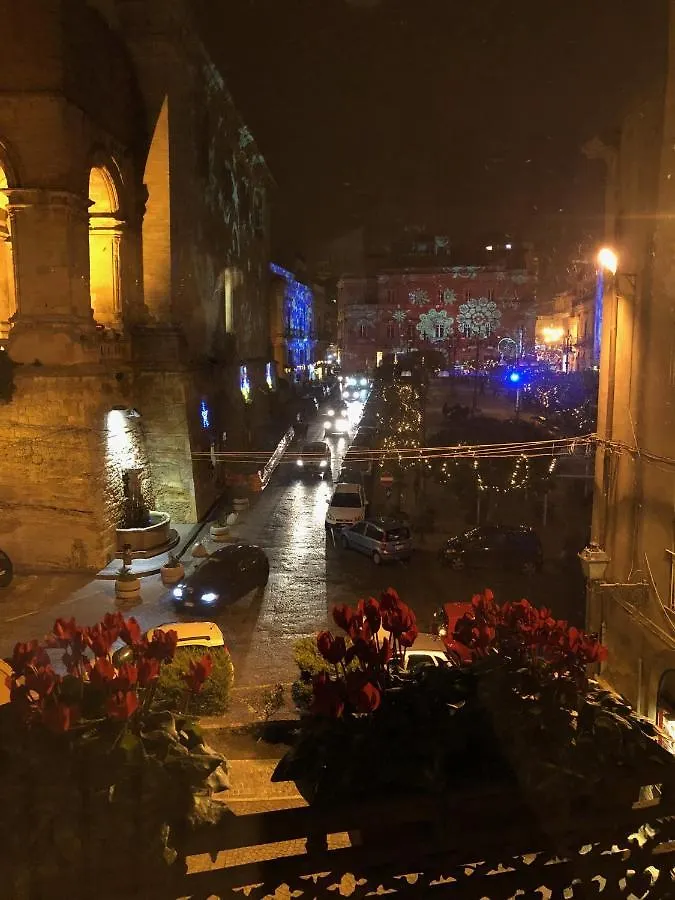 Appartamento La casa sulla piazza  Enna