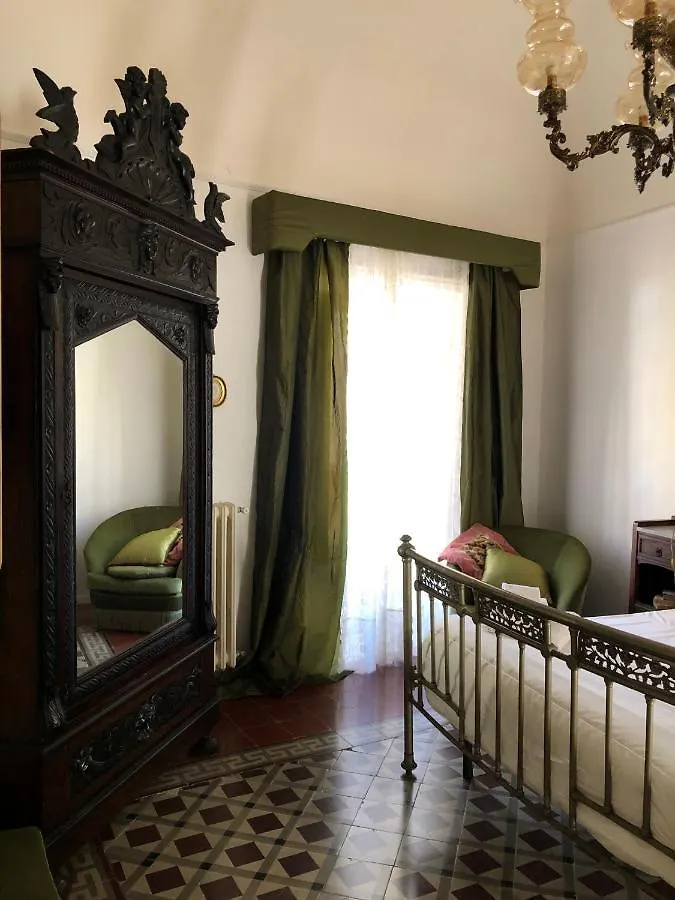 Appartamento La casa sulla piazza  Enna 0*,  Italia